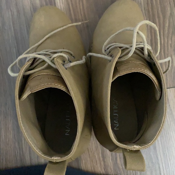 Cute lace up wedge booties - Picture 4 of 6